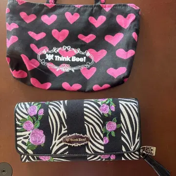 Think Bee! 제브라 패턴 장미 자수 장지갑