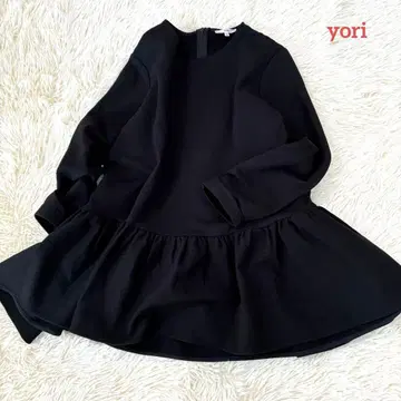 최근 모델 요리 yori 페플럼 블라우스 개더 플레어 풀오버