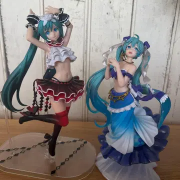 하츠네 미쿠 피규어 2개 세트