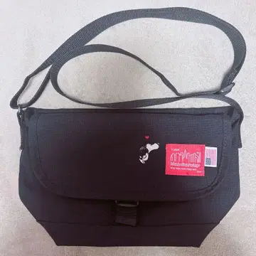 맨해튼 포티지 스누피 50주년 콜라보 숄더백 블랙
