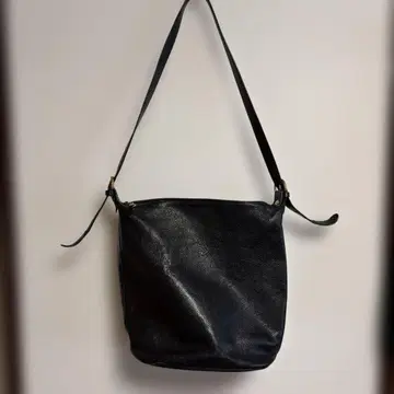 일비종떼 버킷 숄더백