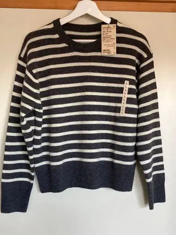 세탁 가능한 울 미들 게이지 크루넥 스웨터 차콜 그레이 보더