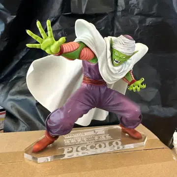 피콜로 피규어 공격 포즈