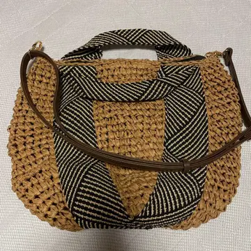 스트라이프 디자인 바스켓백