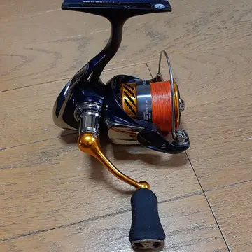 현행 모델 다이와 24 레브로스 LT2000S