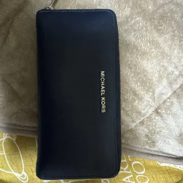 MICHAEL KORS 네이비 장지갑