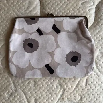 마리메꼬 가마구치 파우치