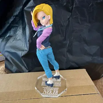 드래곤볼 ANDROID NO.18 피규어