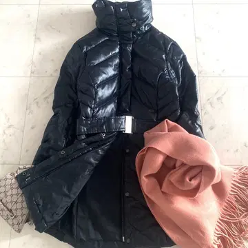 새상품급 더마 컬렉션 벨트 포함 스탠드 칼라 리얼 다운 코트 블랙 M