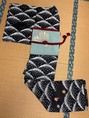 물결 무늬 블랙 코몬 기모노 오비 포함