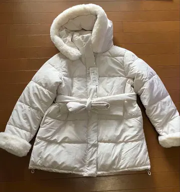 F 퍼 부착 리본 충전솜 코트