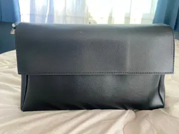 블랙 숄더백 플랩식