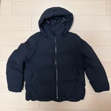 유니클로 UNIQLO 후드 부착 블랙 다운 자켓