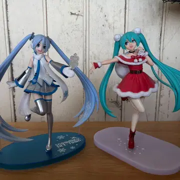 하츠네 미쿠 피규어 2개 세트