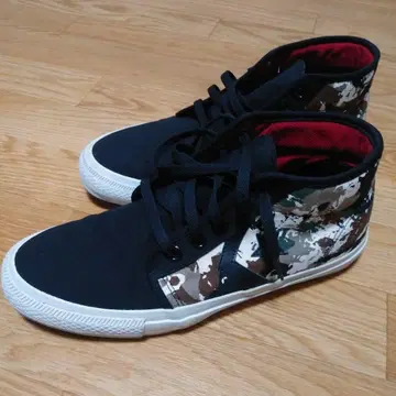 [컨버스] 네이비/카모플라쥬 하이컷 스니커즈