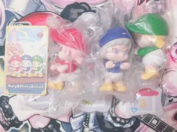 DORA 디즈니 시리즈 피규어 huey&dewey&louie.