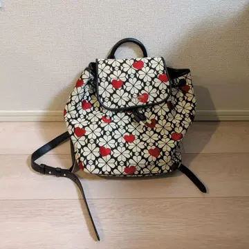 꽃과 하트 디자인 백팩