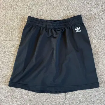 adidas 블랙 타이트 스커트 사이드 버튼