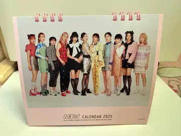 ME:I CALENDAR 2025 탁상 달력