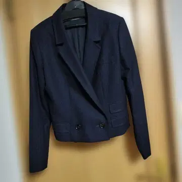 네이비 더블 테일러드 자켓 띠어리 럭스