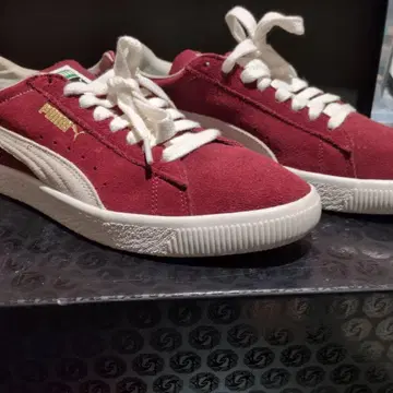 Puma 빨간색 스웨이드 스니커즈