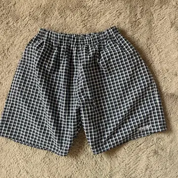 BrokenBase 체크 무늬 숏팬츠