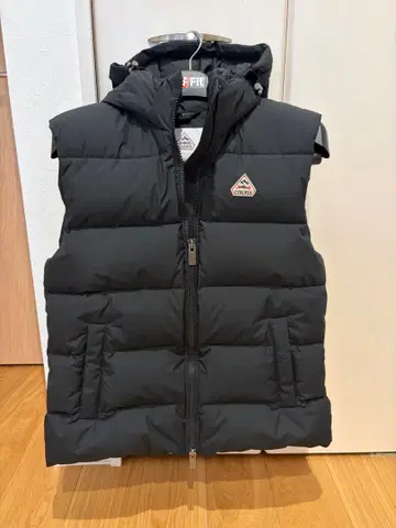 가격 인하 미사용 새상품 PYRENEX 다운 베스트 L 사이즈 블랙