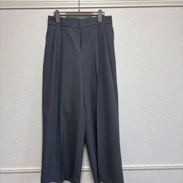 다크 그레이 와이드 팬츠 플리츠