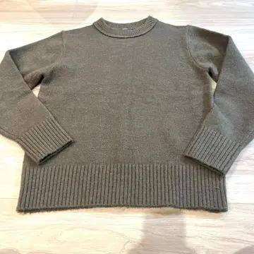 Mila Owen 크루넥 니트 긴팔 새상품급 깔끔