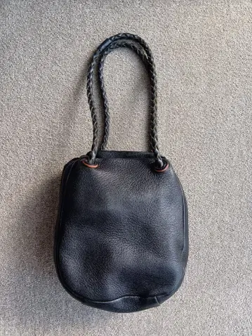 누이트멜 숄더백