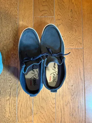 블랙스 스웨이드 스니커즈