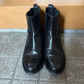 투모로우랜드 블랙 가죽 사이드 고어 부츠