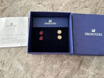 Swarovski 빨간색과 금색 귀걸이 2페어