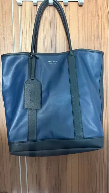 네이비 가죽 백