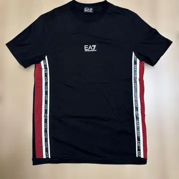 EA7 사이드 스트라이프 티셔츠 블랙/레드