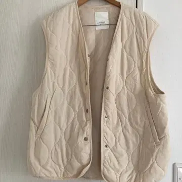 스튜디오 CLIP 베이지 퀼팅 베스트 F