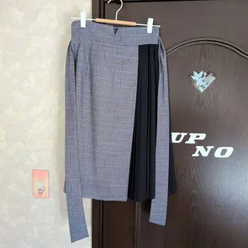 Fabulous 플리츠 스커트 그레이/블랙