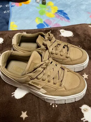 PUMA 여성용 통굽 스니커즈