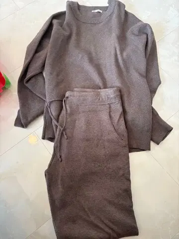 브라운 니트 셋업