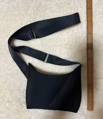 코알라 기어 블랙 심플 바디백