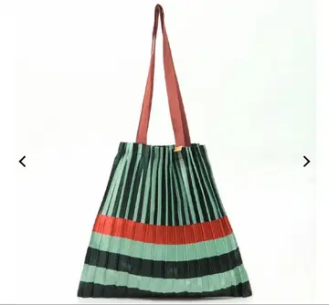 MULTITUDES PLEATED TOTE SAERALDA