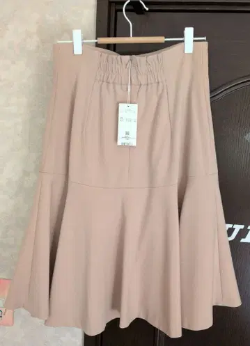 PROPORTION 베이지 스커트