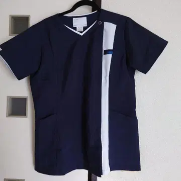 흰 옷 스크럽 네이비 LL