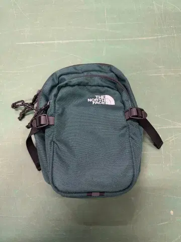 THE NORTH FACE 숄더백 다크 그린