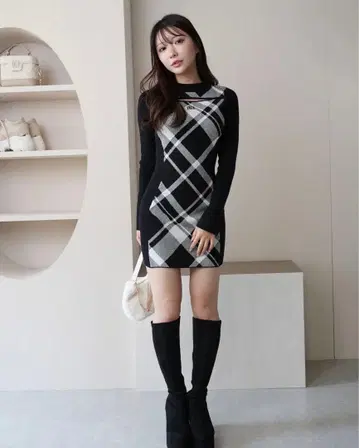 LIP SERVICE 체크 자카드 데콜테 오픈 원피스