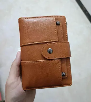 브라운 카드 포켓 부착 이단 접이식 지갑