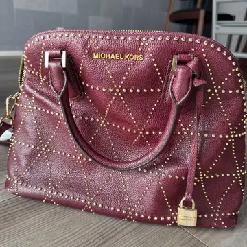 귀여운 MICHAEL KORS 버건디 핸드 숄더백
