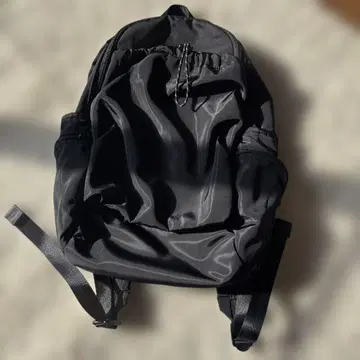 블랙 나일론 백팩