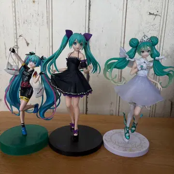 하츠네 미쿠 피규어 2점 세트