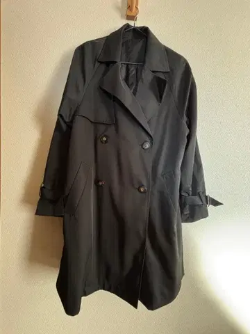 블랙 트렌치코트 더블 브레스트